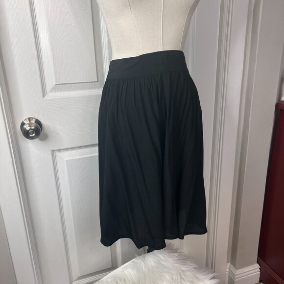 Trashy Diva by Candice Gwinn | Short Black Rayon Skirt | High Waist | Sz 8 - Picture 3 of 6